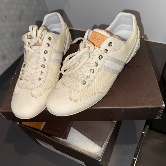 Louis Vuitton tempo sneaker - Picture 3 of 4